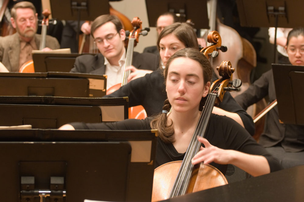 Katie Frato, cello